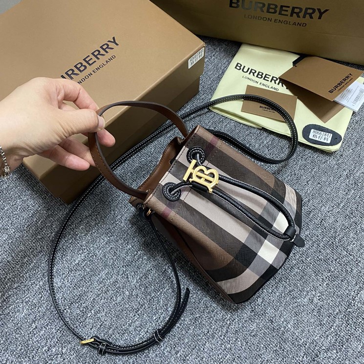 BURBERRY