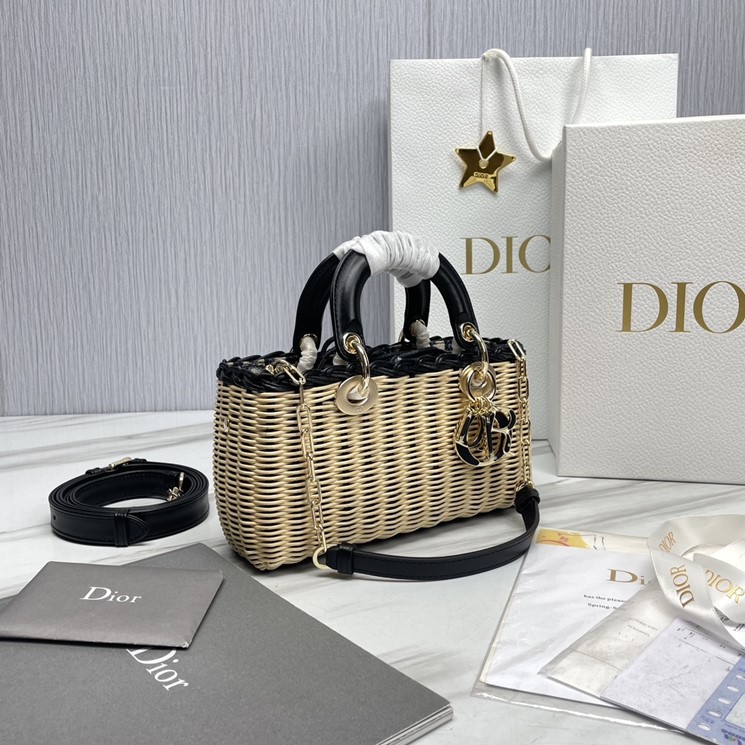 DIOR