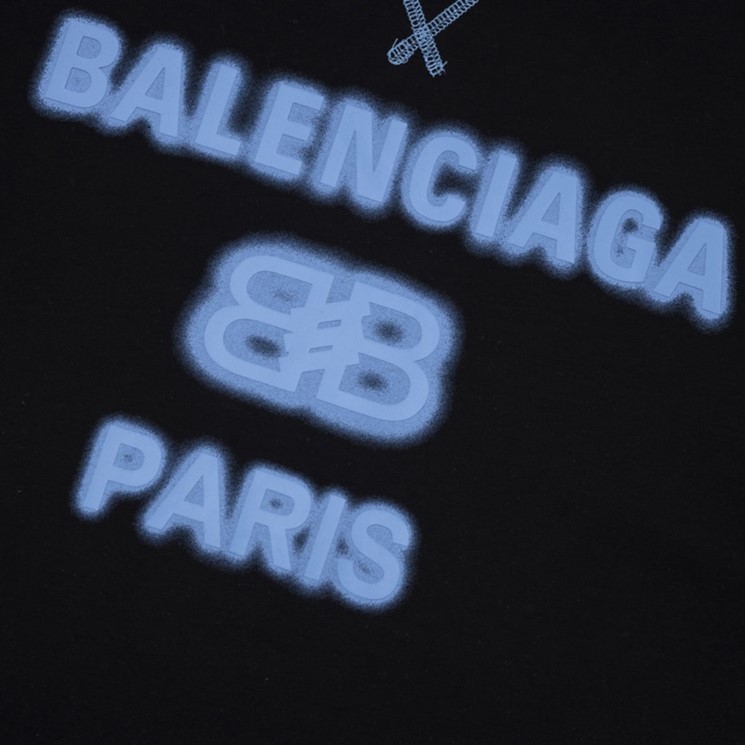 BALENCIAGA