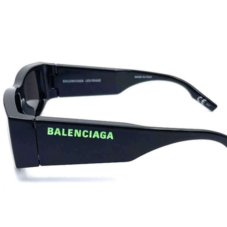 BALENCIAGA