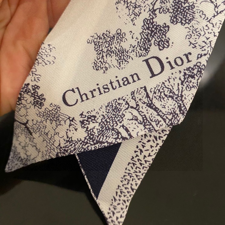 DIOR