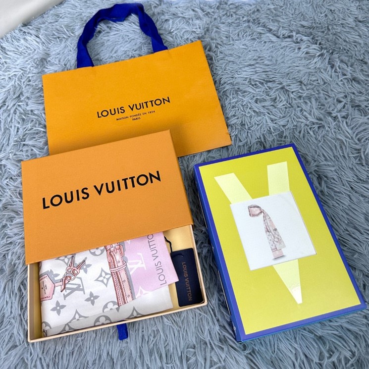 LOUIS VUITTON