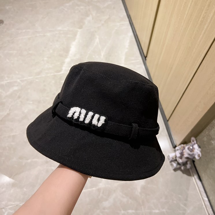 MIUMIU