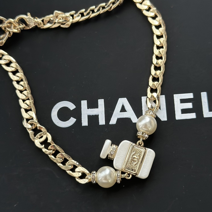 CHANEL