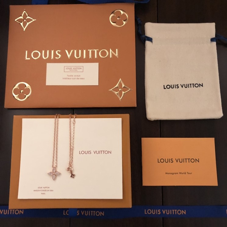 LOUIS VUITTON