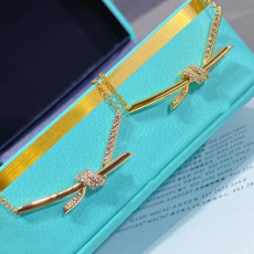 TIFFANY & CO