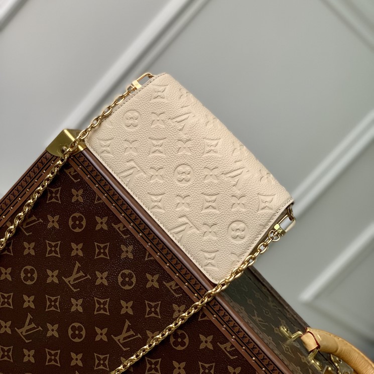 LOUIS VUITTON