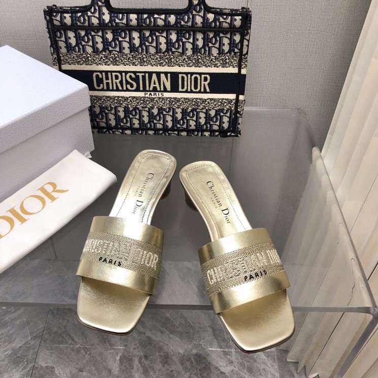 DIOR